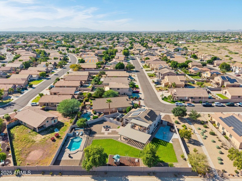 80-web-or-mls-N 76th Dr-S0111-078