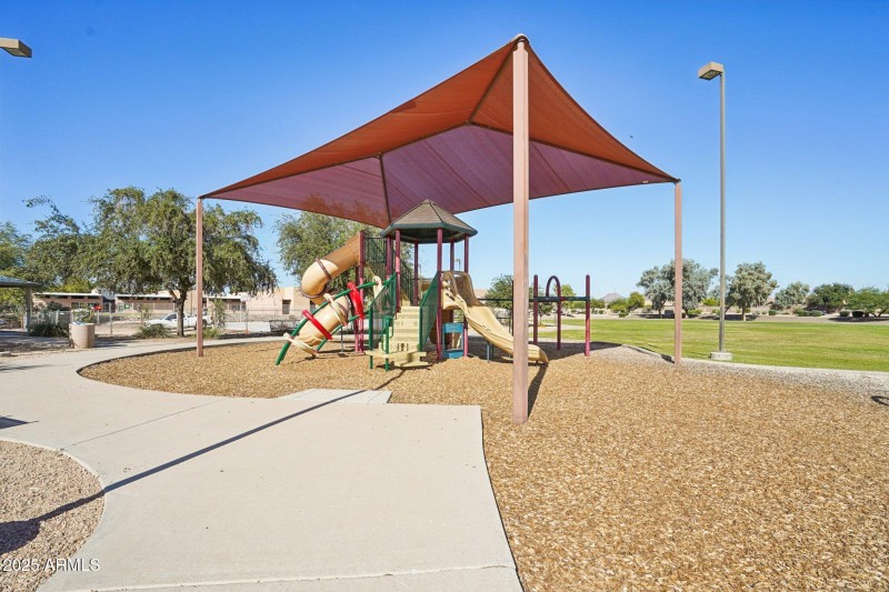 89-web-or-mls-N 76th Dr-0111-907