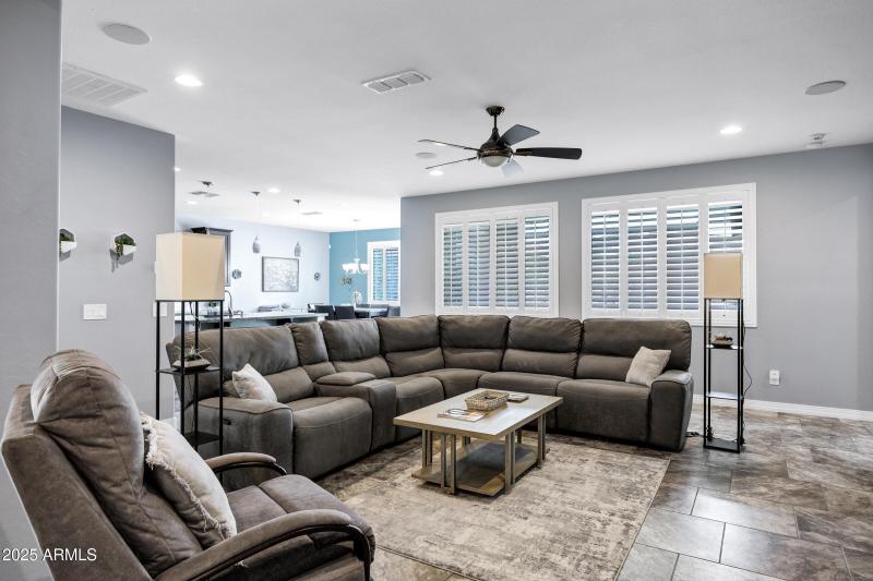 3728 E Narrowleaf Dr-10