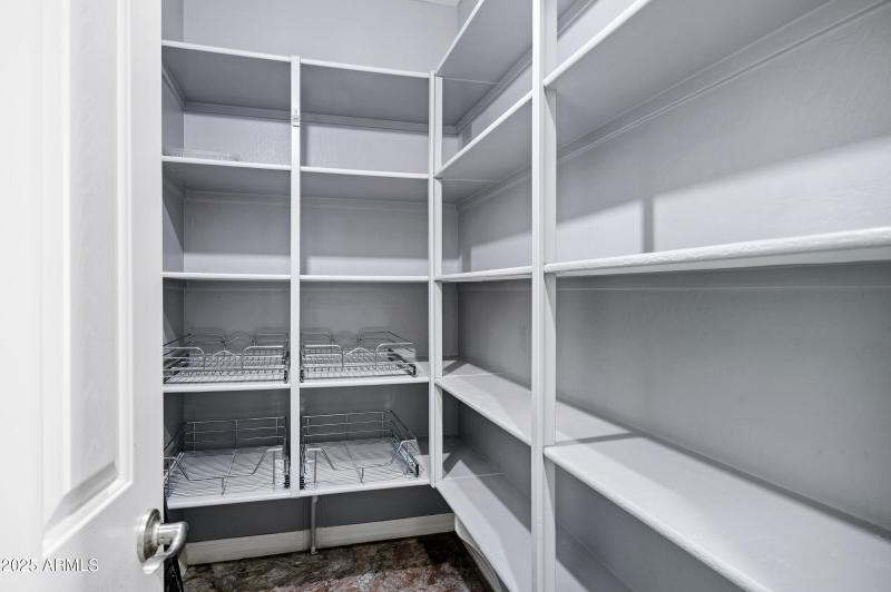 3728 E Narrowleaf Dr-24