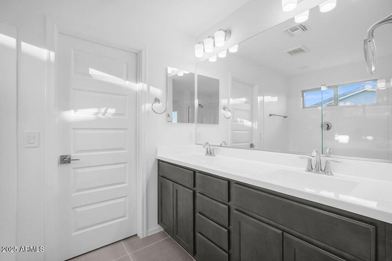 14615 W Sand Hills Rd ~ Ready Now!