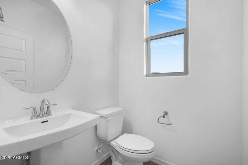 14615 W Sand Hills Rd ~ Ready Now!