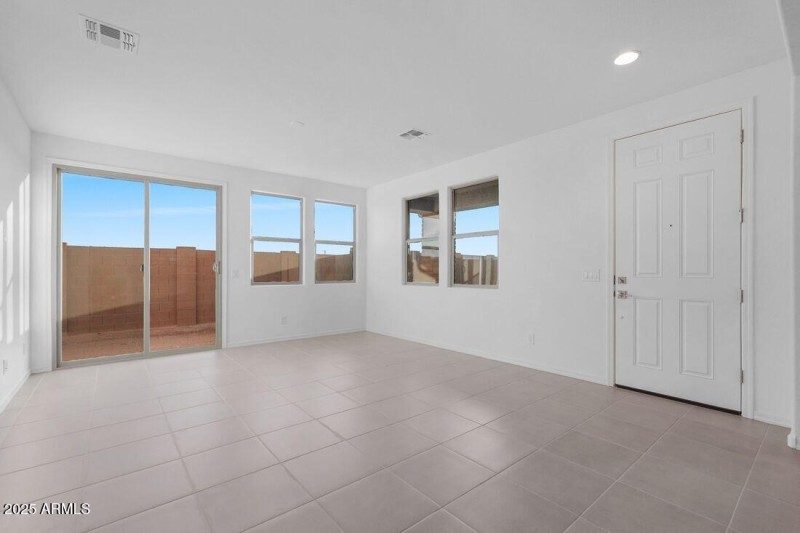 14615 W Sand Hills Rd ~ Ready Now!