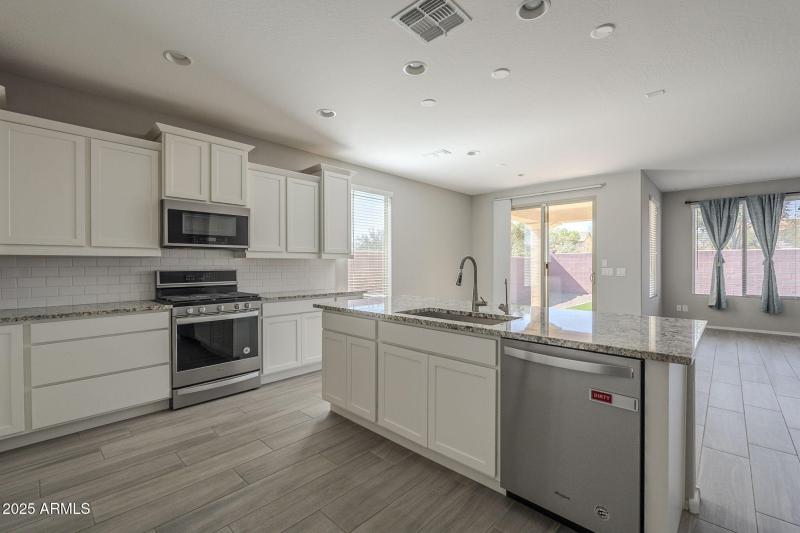 10-web-or-mls-162nd-10