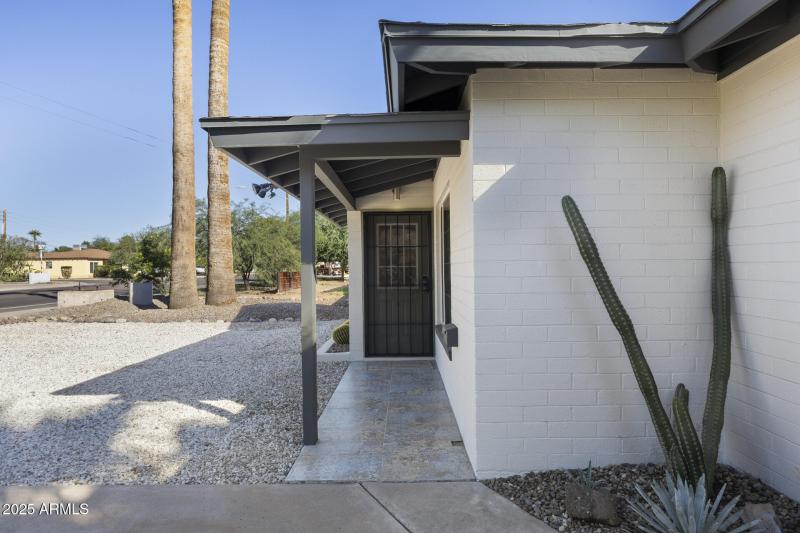 6) 64893-6906a05e82078