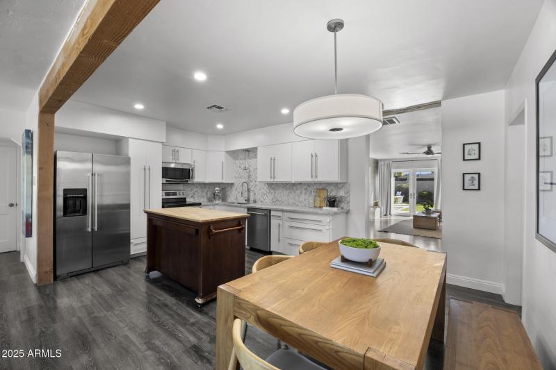 15) 64893-6906a05b90523