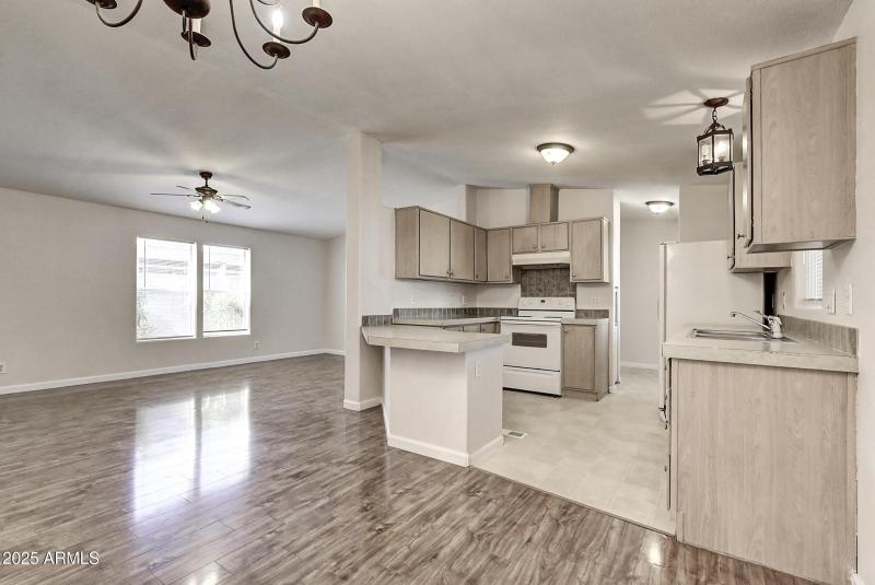 8601 N 103rd Ave Unit 271 (6)