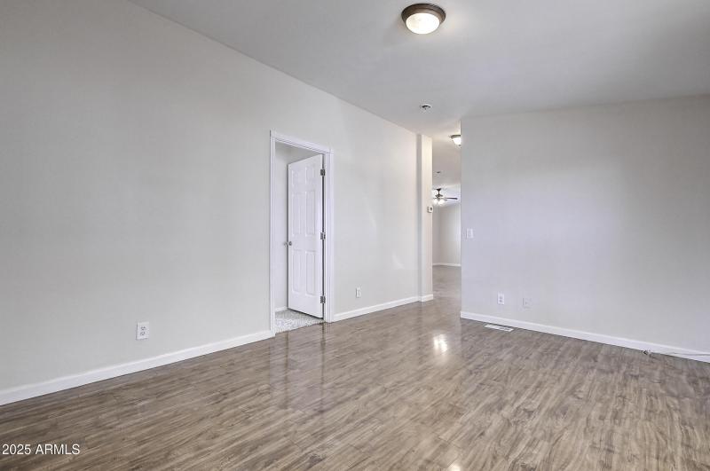 8601 N 103rd Ave Unit 271 (17)