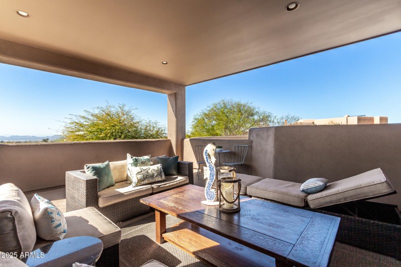 Guest Room 5 Balcony