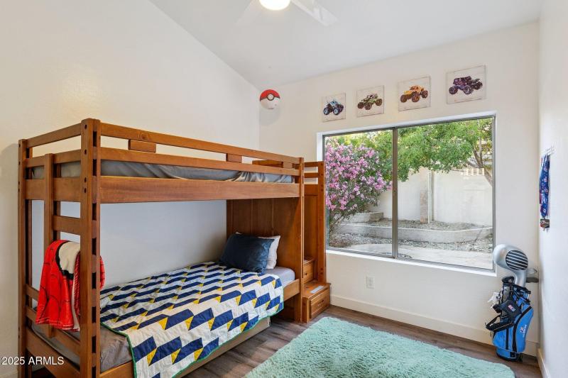 19-web-or-mls-15608-s-7th-st