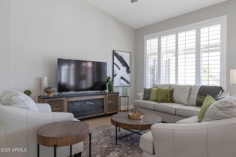 5-web-or-mls-Qp-4072