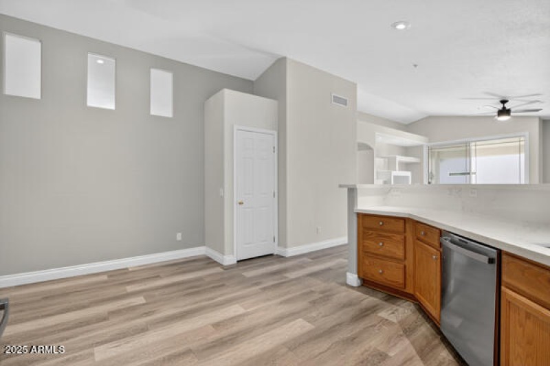 134065095336215476_134065095231181701_04