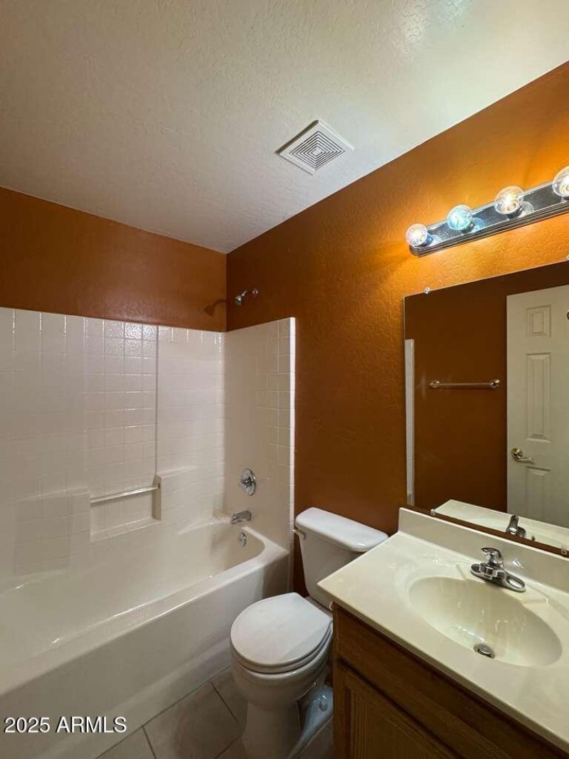 WhatsApp Image 2025-11-03 at 11.44.33 AM