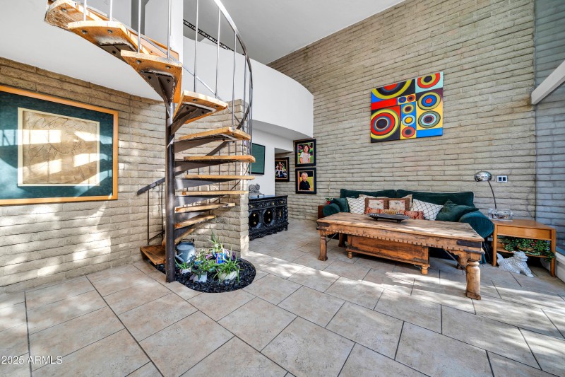 1711 E Missouri Ave-11