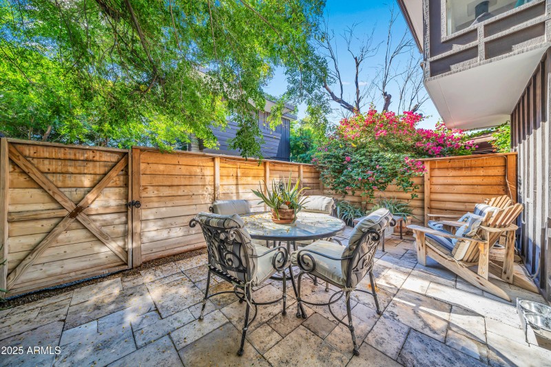 1711 E Missouri Ave-38