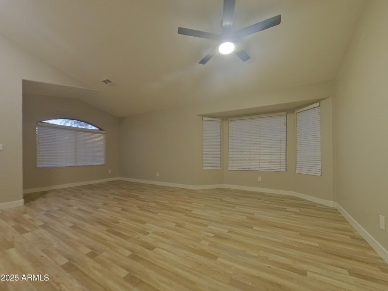 2_pc_OdAWwjJetN_SRESXPs526_layout_1