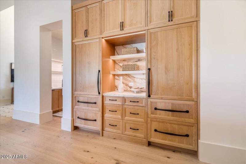 072-Refrigerator Freezer