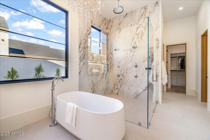 121-Primary Bath Suite