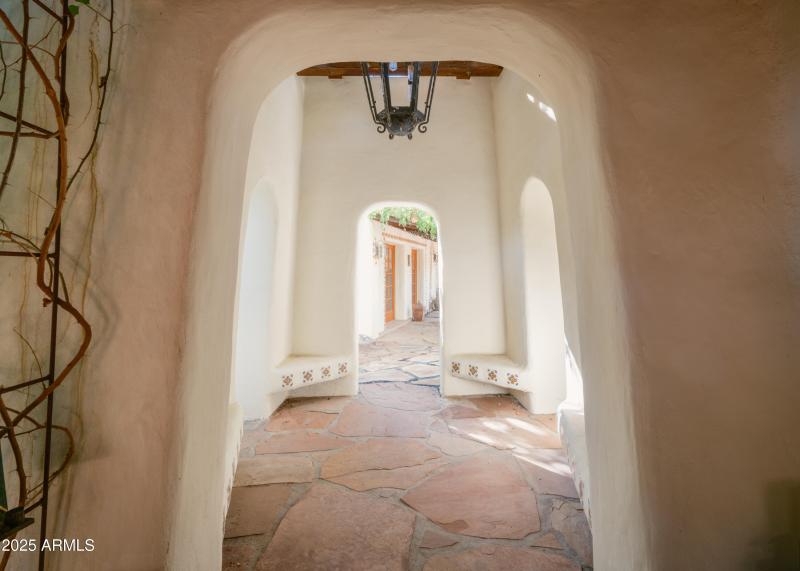 Listings_3121_N_27thSt_Images-17