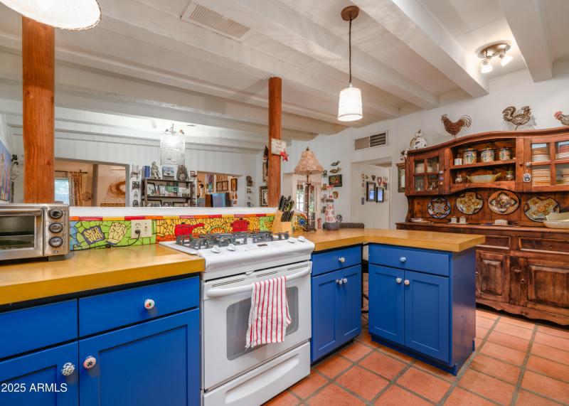 Listings_3121_N_27thSt_Images-26