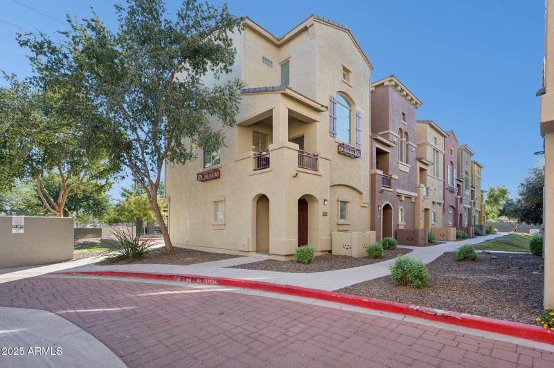 1-web-or-mls-900-s-94th-st-1079