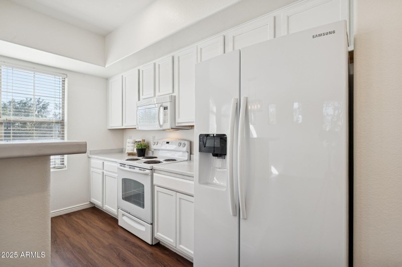 9-web-or-mls-900-s-94th-st-1079