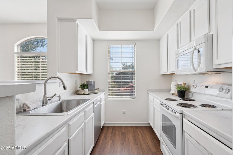 10-web-or-mls-900-s-94th-st-1079