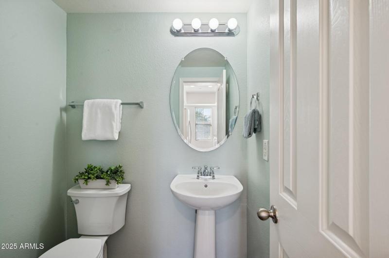 20-web-or-mls-900-s-94th-st-1079