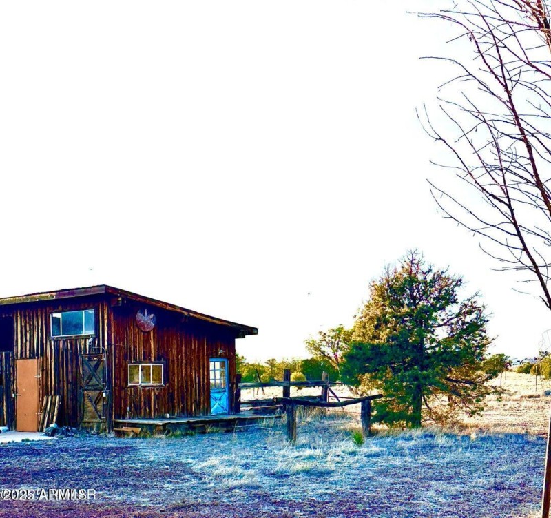 Bunk house on end of Barn
