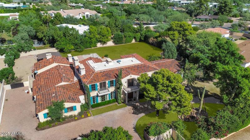 6032 E Lincoln Dr-large-006-002-DJI 0006