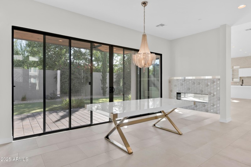 10929 E North Ln MLS-109