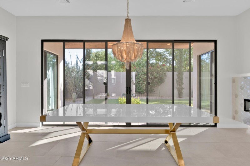 10929 E North Ln MLS-112