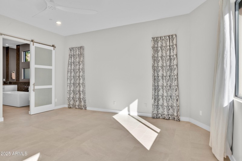 10929 E North Ln MLS-139