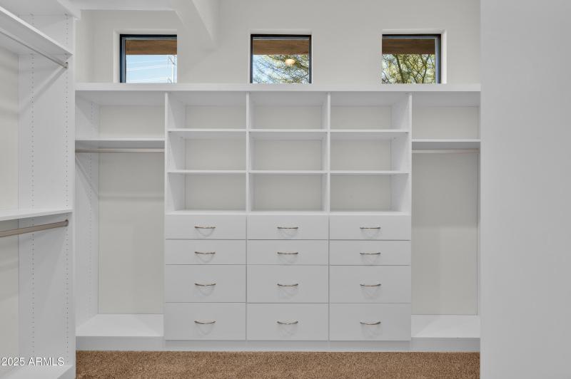 10929 E North Ln MLS-146