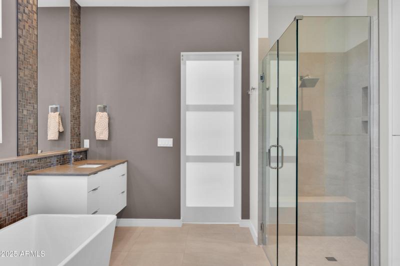 10929 E North Ln MLS-148