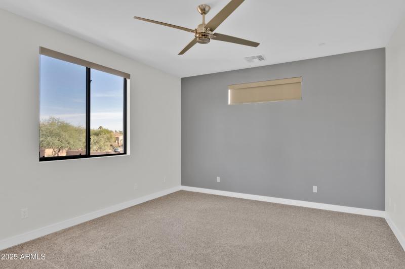 10929 E North Ln MLS-156