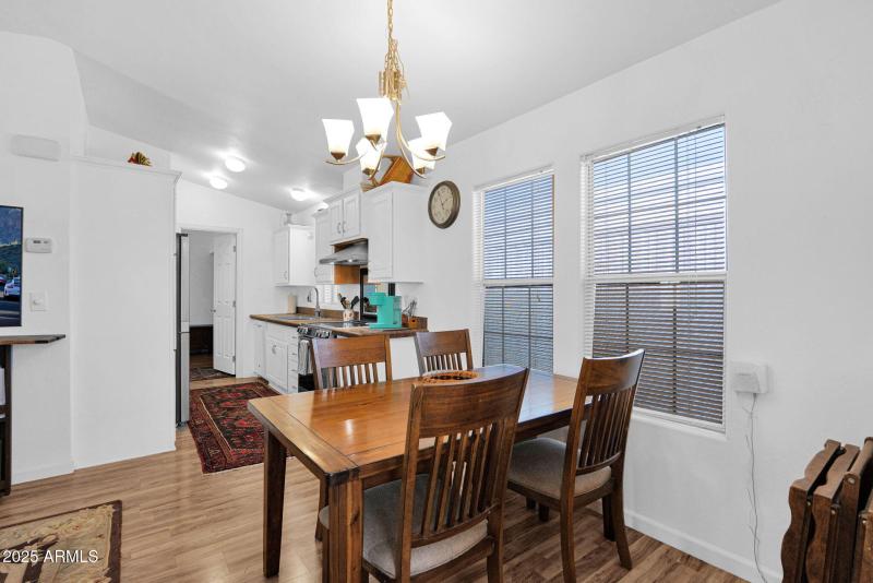 8700 University - 12Dining