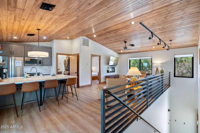 Guest House Living & Kitchen