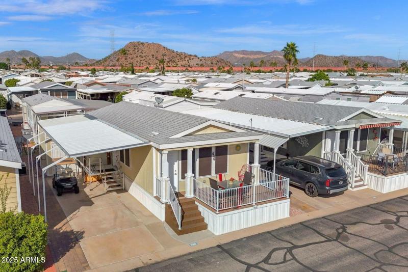 8700 University - Aerial2