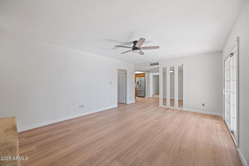 10-web-or-mls-2453-w-pecos-ave