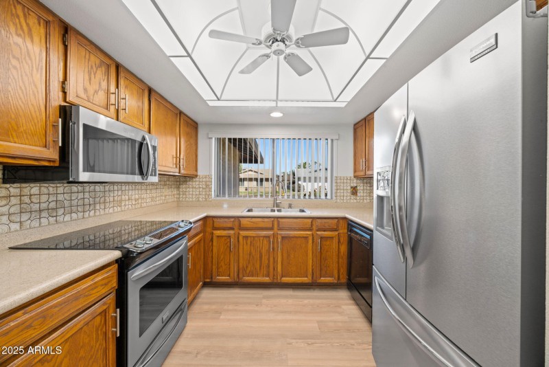 12-web-or-mls-2453-w-pecos-ave