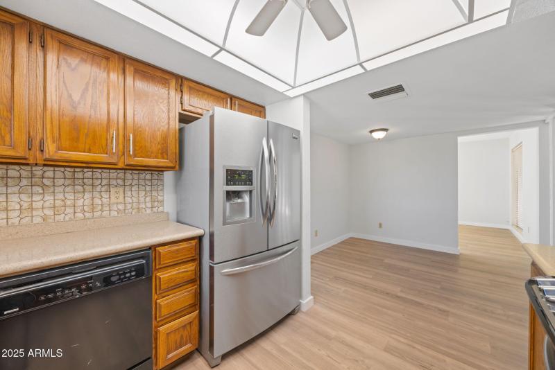 14-web-or-mls-2453-w-pecos-ave