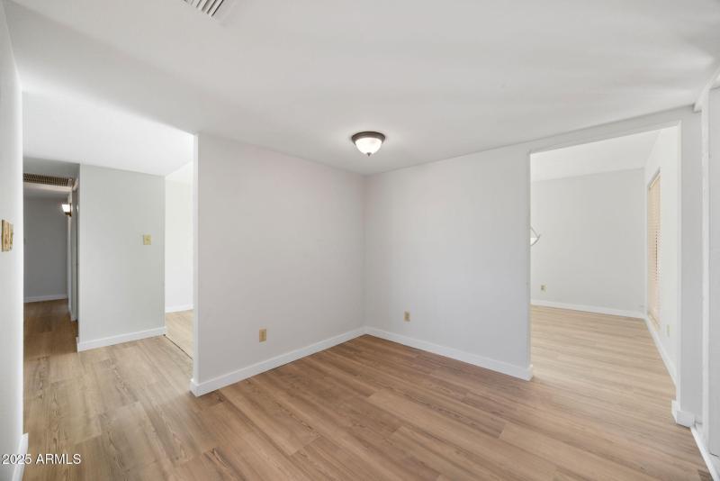 15-web-or-mls-2453-w-pecos-ave