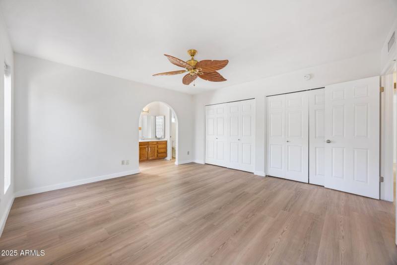 18-web-or-mls-2453-w-pecos-ave