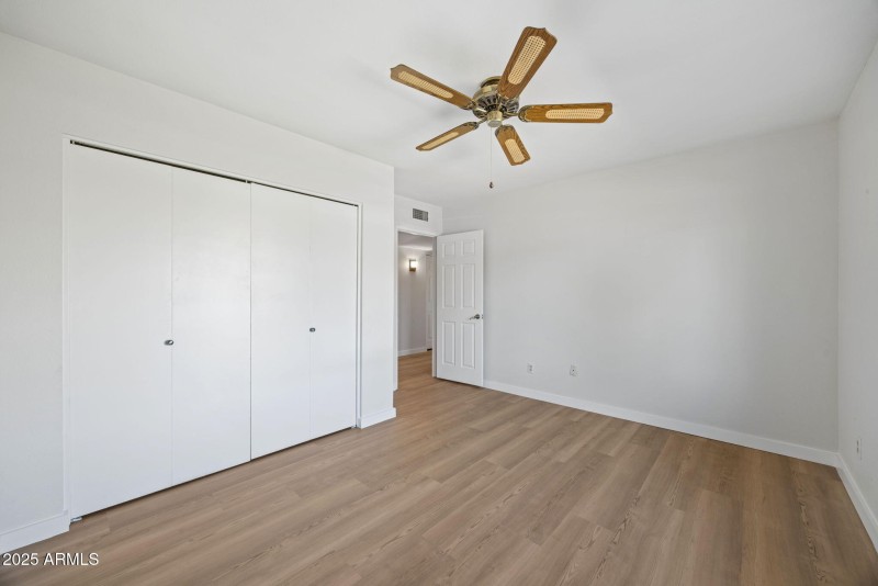 23-web-or-mls-2453-w-pecos-ave