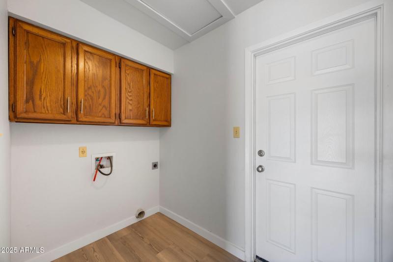 24-web-or-mls-2453-w-pecos-ave