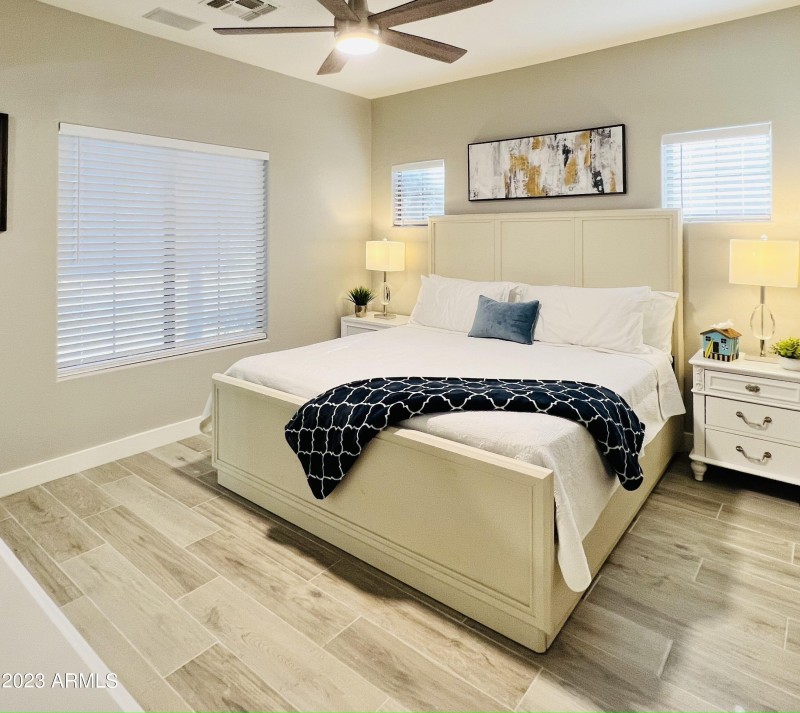 57B13B0C-3A04-4411-AC92-2331A8067B3F