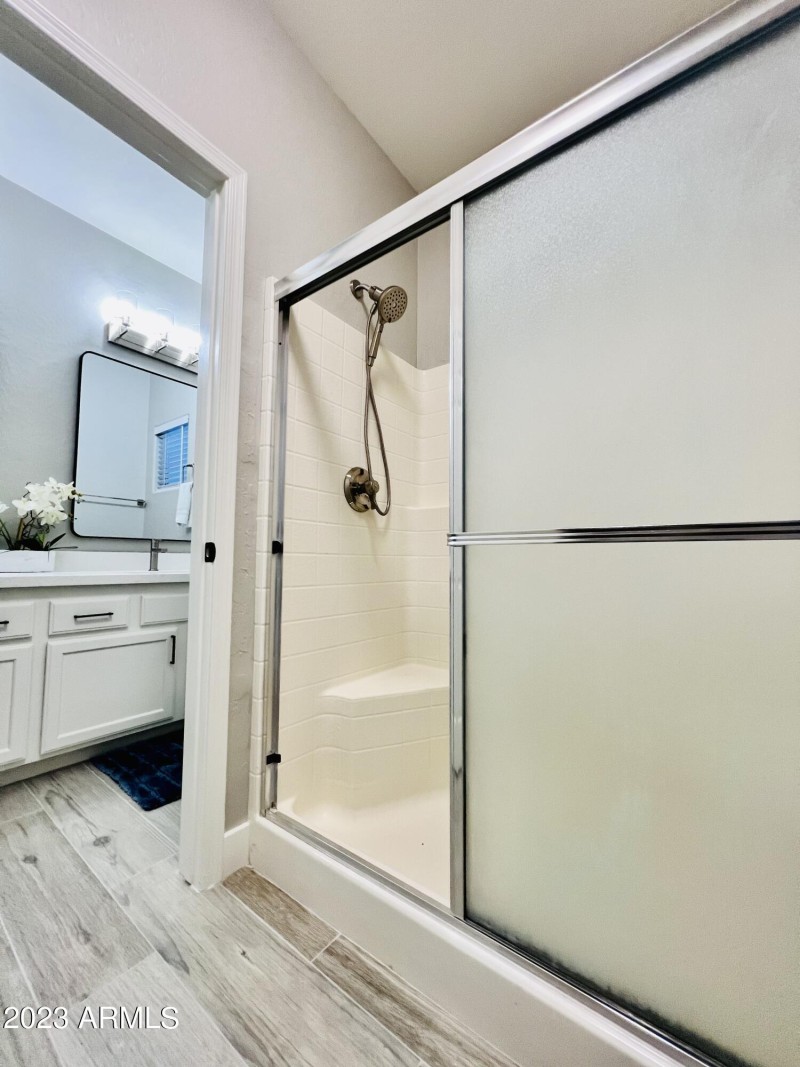 4F765E3A-C687-421F-82EA-90FE10E4FEFC