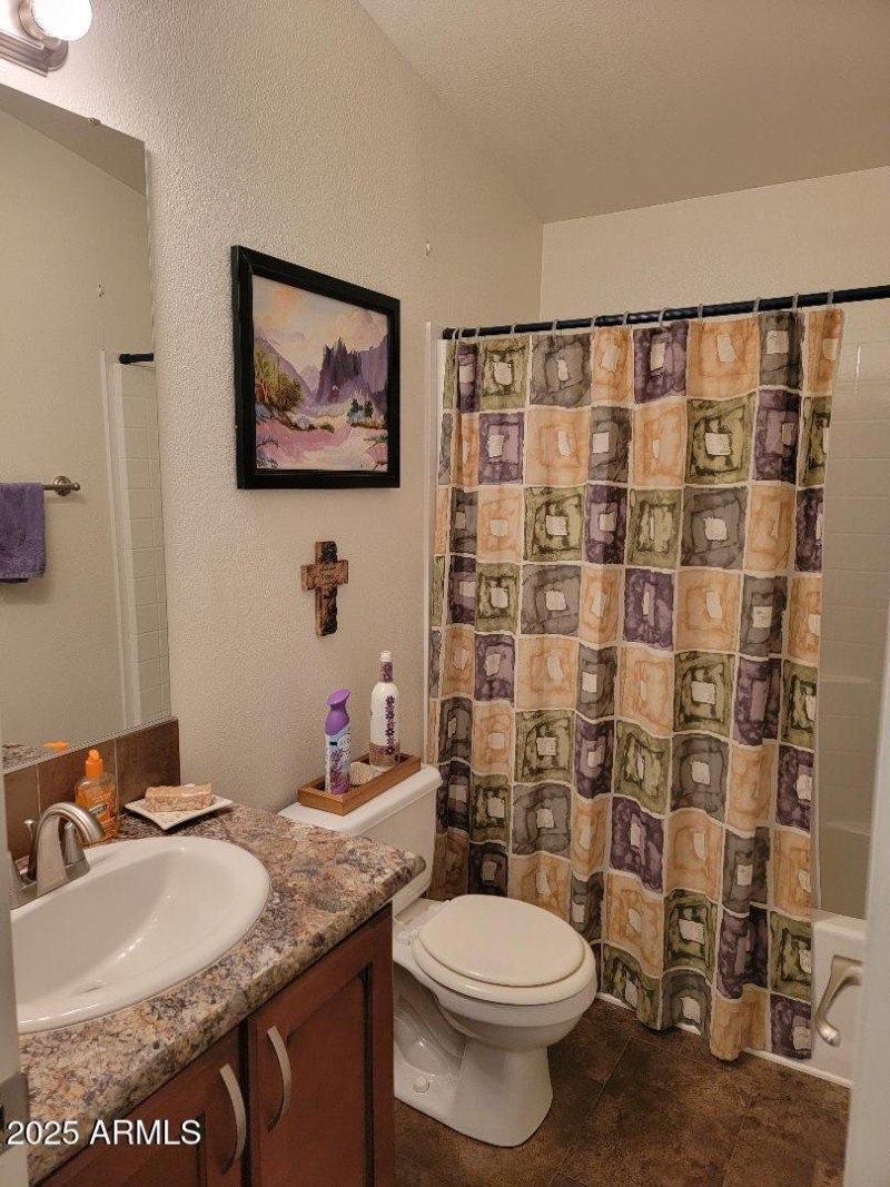 810 guest bathroom
