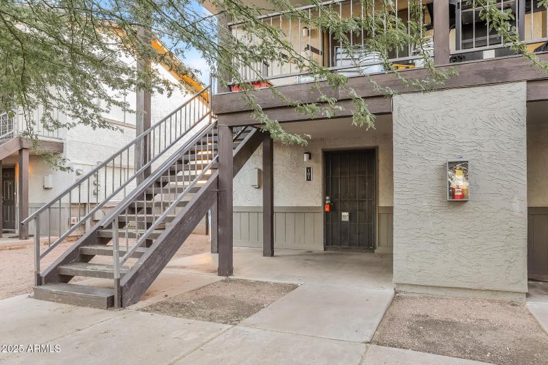 3-photo-Front-View-e977d4cb-b81c-47a3-a3